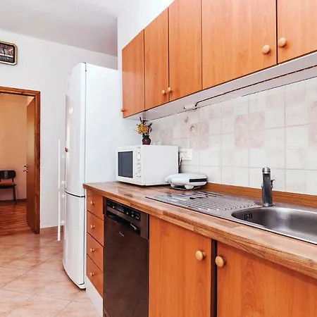 Two-bedroom In 아파트